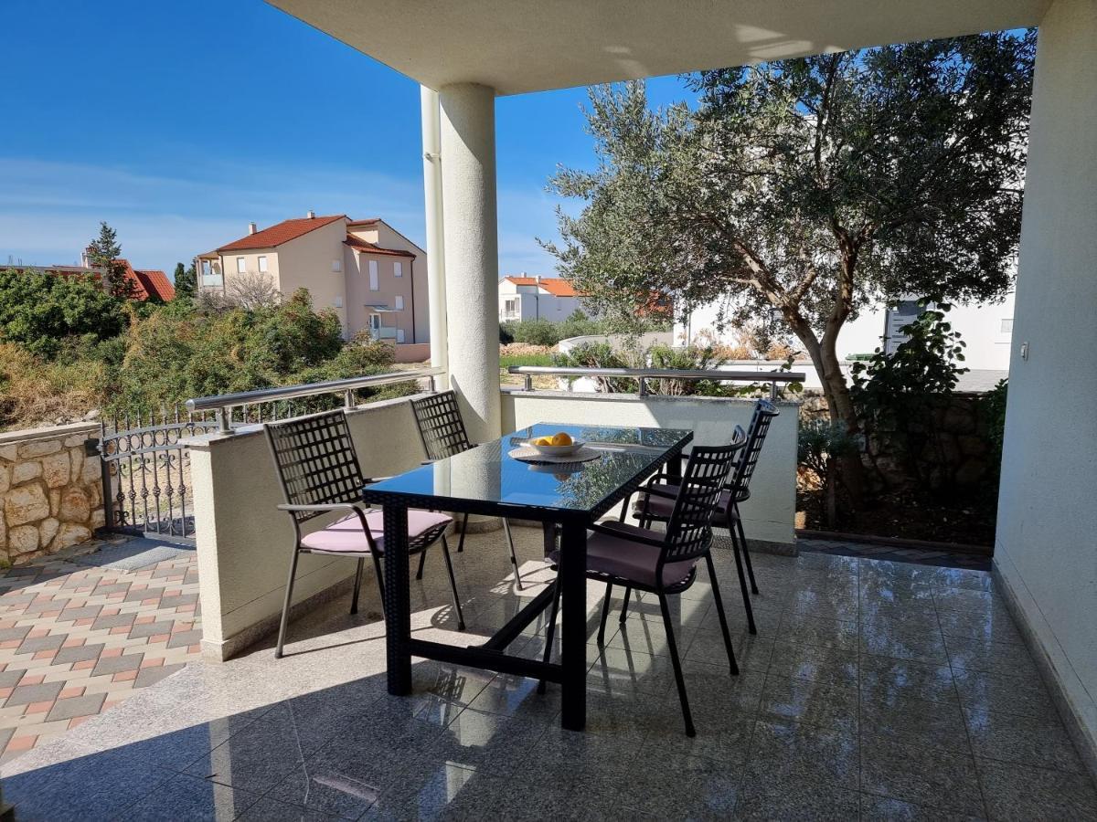 The Golden Grotto Apartments Novalja Luaran gambar