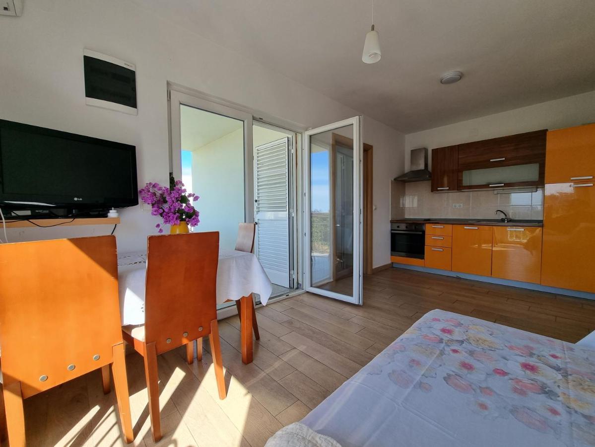 The Golden Grotto Apartments Novalja Luaran gambar